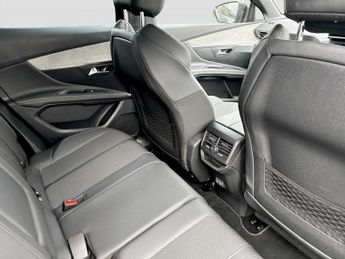 Peugeot 3008 1.2 Hybrid 136 GT 5dr e-DSC6