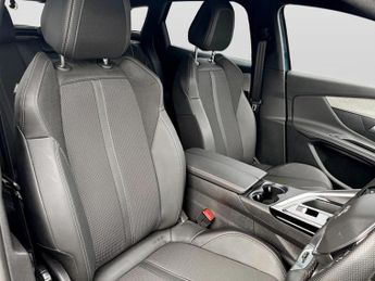 Peugeot 3008 1.2 Hybrid 136 GT 5dr e-DSC6