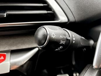 Peugeot 3008 1.2 Hybrid 136 GT 5dr e-DSC6