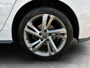 Volkswagen Golf 2.0 TDI 150 R-Line 5dr DSG