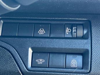 Peugeot 3008 1.2 Hybrid 136 Allure 5dr e-DSC6