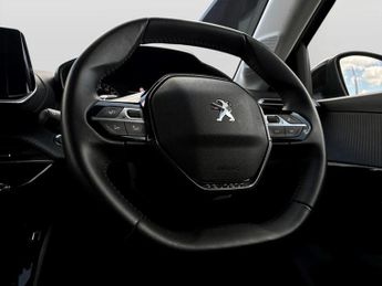 Peugeot 208 1.2 PureTech 100 Active Premium + 5dr EAT8