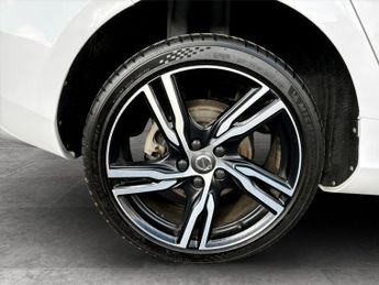 Volvo V40 D4 [190] R DESIGN Pro 5dr Geartronic