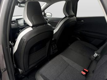 Renault Captur 1.6 E-Tech full hybrid 145 Techno 5dr Auto