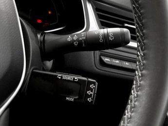 Renault Captur 1.6 E-Tech full hybrid 145 Techno 5dr Auto