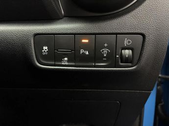 Hyundai Kona 150kW Premium 64kWh 5dr Auto