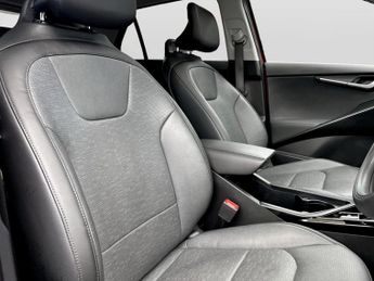 Kia Niro 150kW 4 65kWh 5dr Auto
