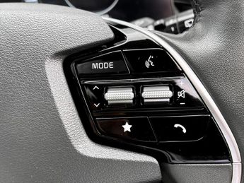 Kia Niro 150kW 4 65kWh 5dr Auto