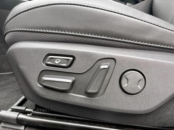 Kia Niro 150kW 4 65kWh 5dr Auto
