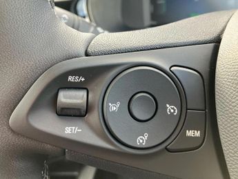 Vauxhall Corsa 100kW Yes 50kWh 5dr Auto