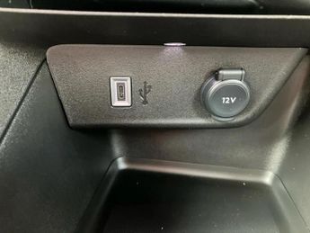 Vauxhall Corsa 100kW Yes 50kWh 5dr Auto