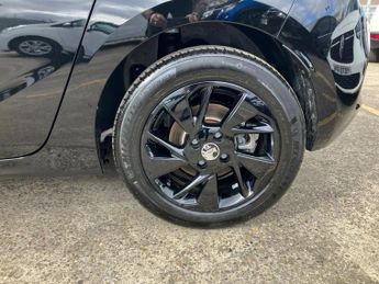 Vauxhall Corsa 100kW Yes 50kWh 5dr Auto