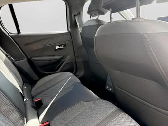 Peugeot 208 1.2 Hybrid 110 Allure 5dr e-DSC6