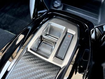 Peugeot 208 1.2 Hybrid 110 GT 5dr e-DSC6