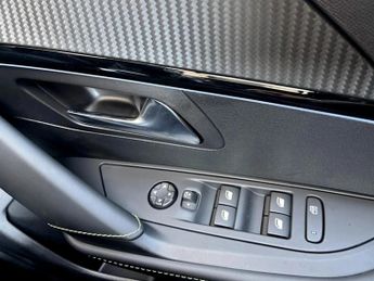 Peugeot 208 1.2 Hybrid 110 GT 5dr e-DSC6