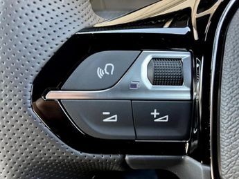 Peugeot 208 1.2 Hybrid 110 GT 5dr e-DSC6