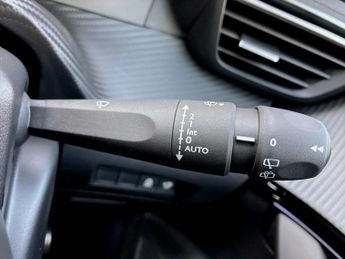 Peugeot 208 1.2 Hybrid 110 GT 5dr e-DSC6