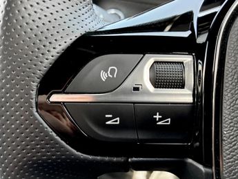 Peugeot 2008 100kW GT 50kWh 5dr Auto