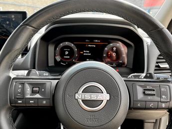 Nissan Qashqai 1.3 DiG-T MH 158 N-Connecta 5dr Xtronic