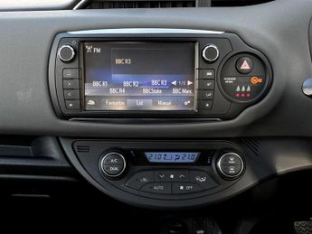 Toyota Yaris 1.5 Hybrid Icon 5dr CVT