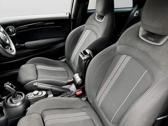 Mini Hatch 1.5 Cooper Sport 3dr Auto