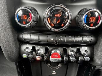Mini Hatch 1.5 Cooper Sport 3dr Auto
