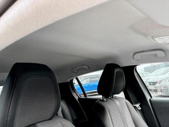 Peugeot 208 1.2 PureTech 100 Allure Premium + 5dr EAT8