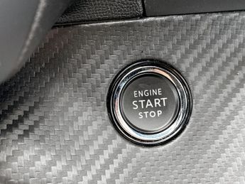 Peugeot 208 1.2 PureTech 100 Allure Premium + 5dr EAT8