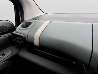 Citroen Berlingo 100kW Flair XTR M 50kWh 5dr Auto