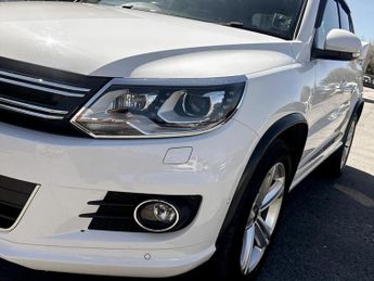 Volkswagen Tiguan 2.0 TDi BlueMotion Tech R-Line 184 5dr DSG [NAV]