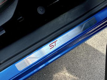 Ford Focus 1.5 EcoBoost 182 ST-Line X 5dr Auto