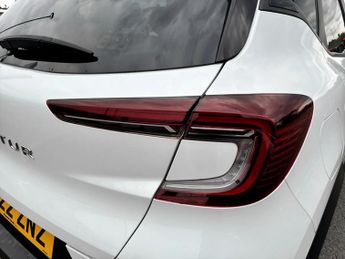 Renault Captur 1.3 TCE 140 Iconic Edition 5dr EDC