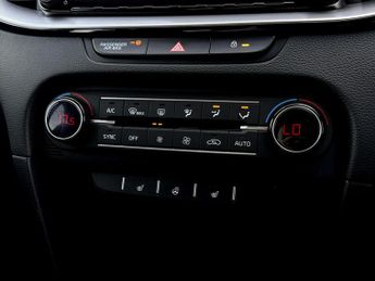 Kia Ceed 1.5T GDi ISG 138 3 5dr DCT