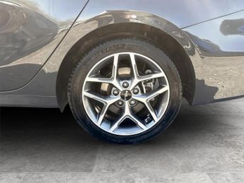 Kia Ceed 1.5T GDi ISG 138 3 5dr DCT