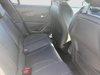 Peugeot 208 1.2 Hybrid 110 GT 5dr e-DSC6