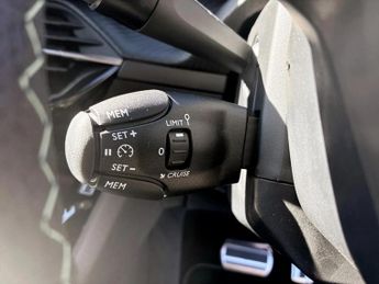 Peugeot 208 1.2 Hybrid 110 GT 5dr e-DSC6