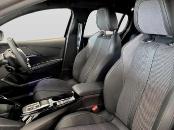 Peugeot 208 1.2 Hybrid 110 GT 5dr e-DSC6