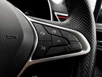 Renault Clio 1.6 E-TECH Hybrid 140 RS Line 5dr Auto