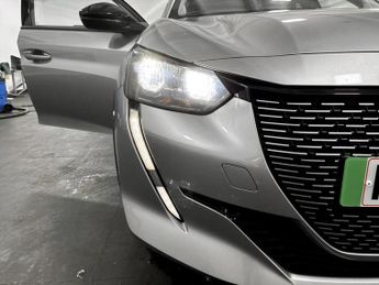 Peugeot 208 100kW Allure Premium + 50kWh 5dr Auto