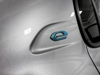 Peugeot 208 100kW Allure Premium + 50kWh 5dr Auto