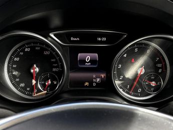 Mercedes-Benz Gla GLA 250 4Matic AMG Line Premium Plus 5dr Auto