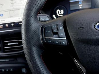 Ford Focus 1.0 EcoBoost Hybrid mHEV 155 ST-Line X 5dr Auto