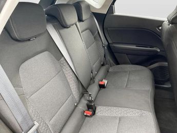 Renault Captur 1.6 E-Tech full hybrid 145 Evolution 5dr Auto