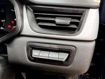 Renault Captur 1.6 E-Tech full hybrid 145 Evolution 5dr Auto