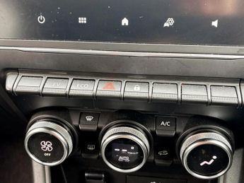 Renault Captur 1.6 E-Tech full hybrid 145 Evolution 5dr Auto