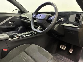 Vauxhall Astra 115kW Ultimate 54kWh 5dr Auto