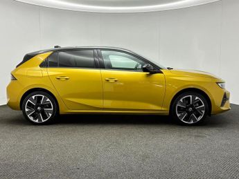 Vauxhall Astra 115kW Ultimate 54kWh 5dr Auto