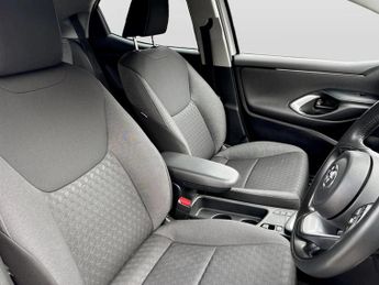 Toyota Yaris 1.5 Hybrid Design 5dr CVT