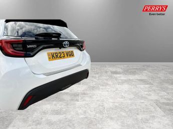 Toyota Yaris 1.5 Hybrid Design 5dr CVT