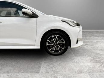 Toyota Yaris 1.5 Hybrid Design 5dr CVT